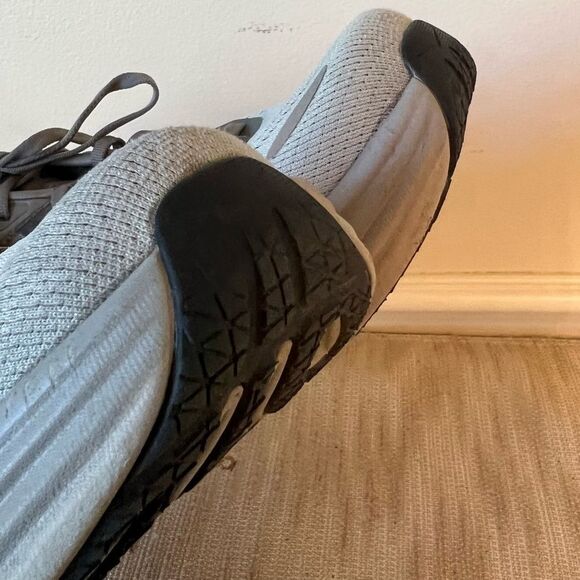 Hoka One One Mens Bondi 8 Running Shoe size 10 - Picture 11 of 16